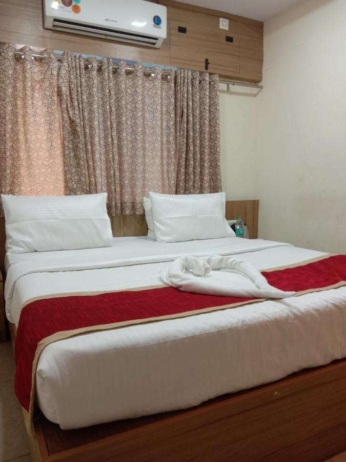 Hotel Blue Bell Bangalore Exteriör bild