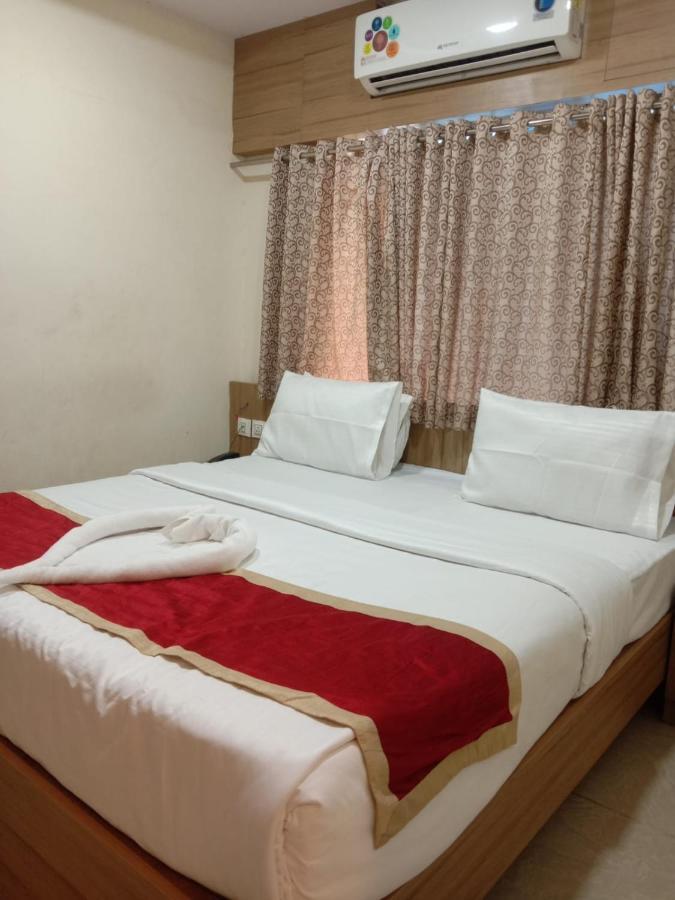 Hotel Blue Bell Bangalore Exteriör bild
