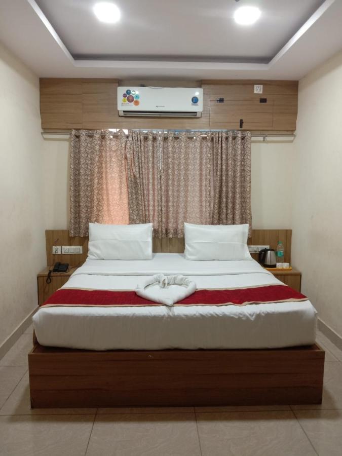 Hotel Blue Bell Bangalore Exteriör bild